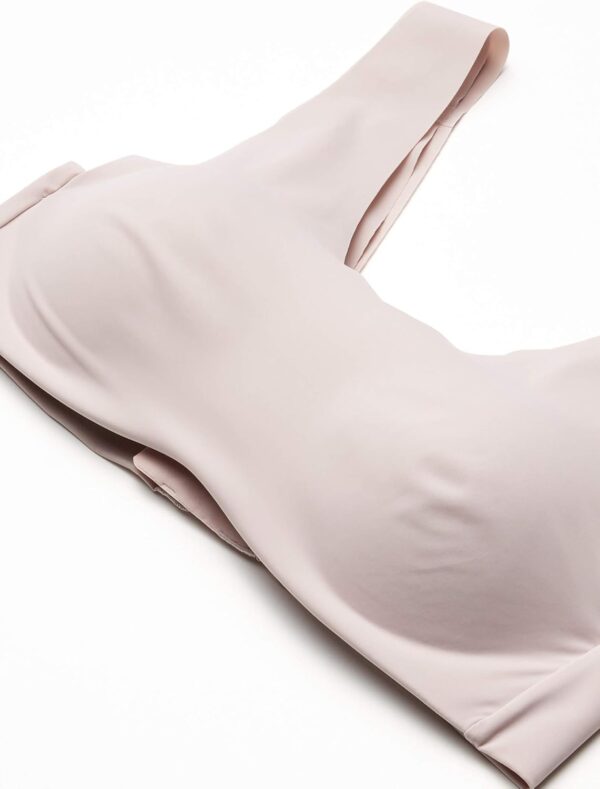 Hanes Womens Ultra-Light Wireless T-Shirt Bra, Wirefree Bra ... - Image 4