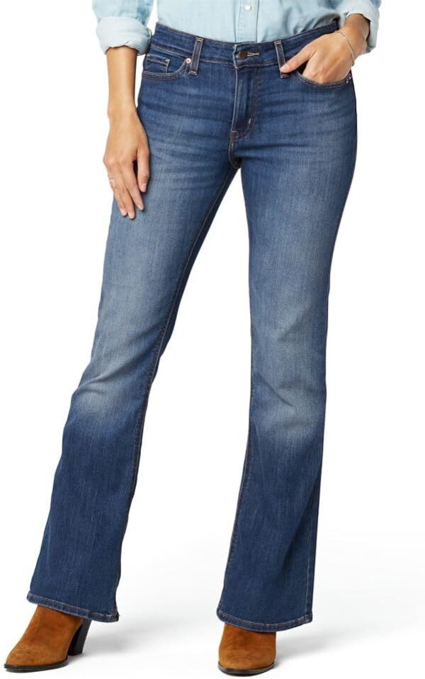 Levi Strauss Signature Gold Women's True Boot Jean (Standard... - Image 2