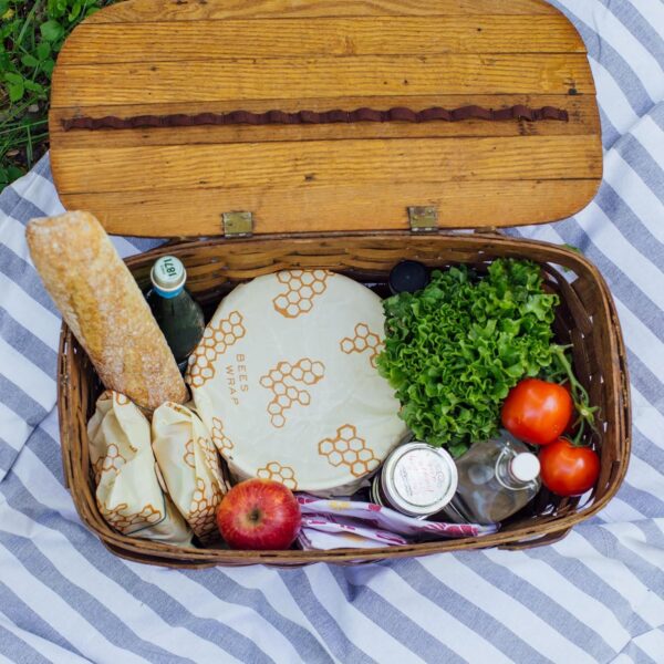 Bee's Wrap Reusable Beeswax Food Wraps Made in The USA, Eco ... - Image 7